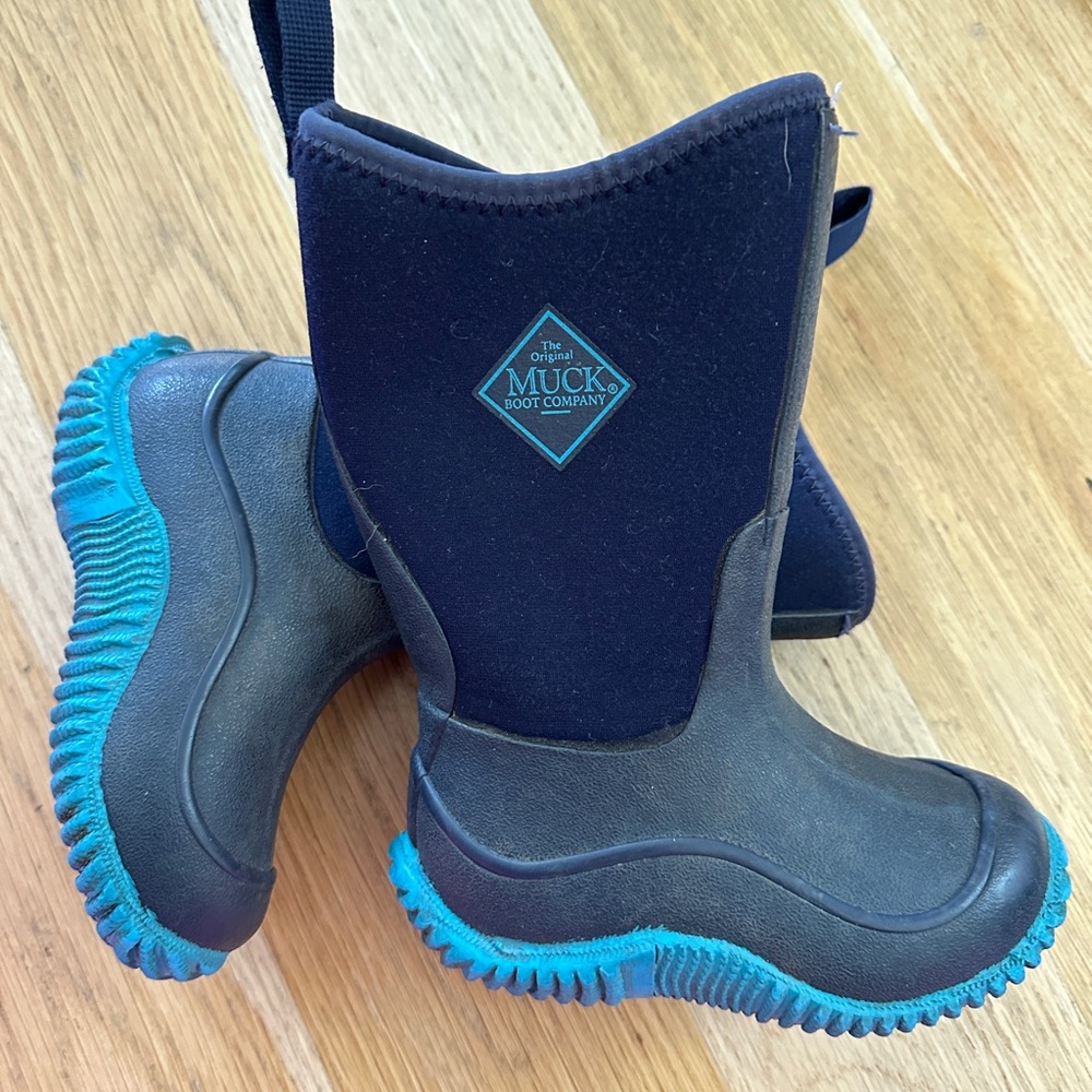 Muck Kids' Black and Blue Rain Boots